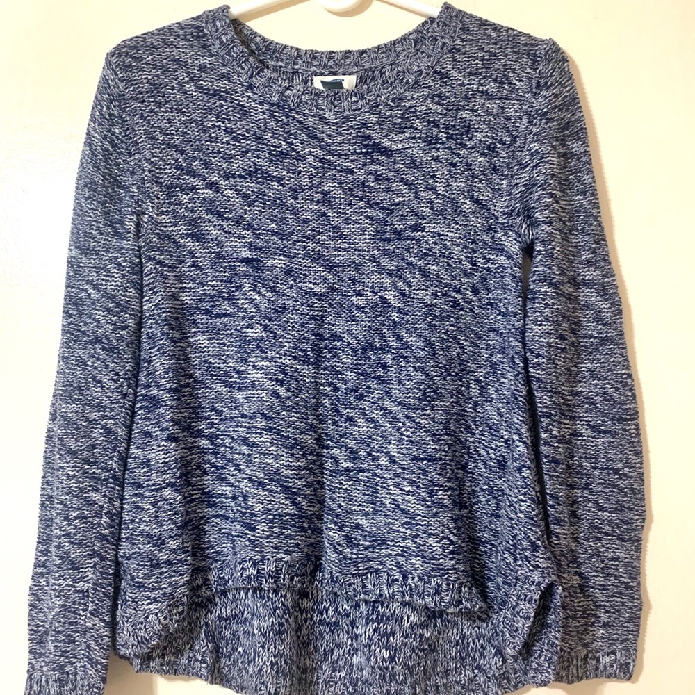 Blue and white sweater long sleeve top
